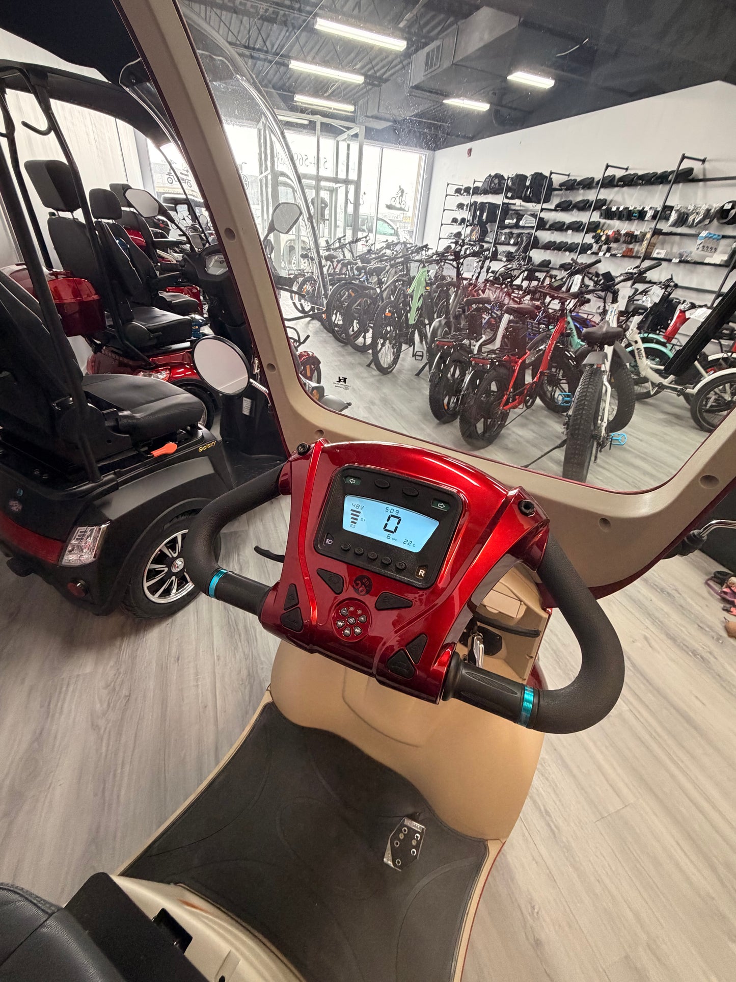 Quadriporteur Ecolocycle ET4 CLASSIC AVEC TOIT